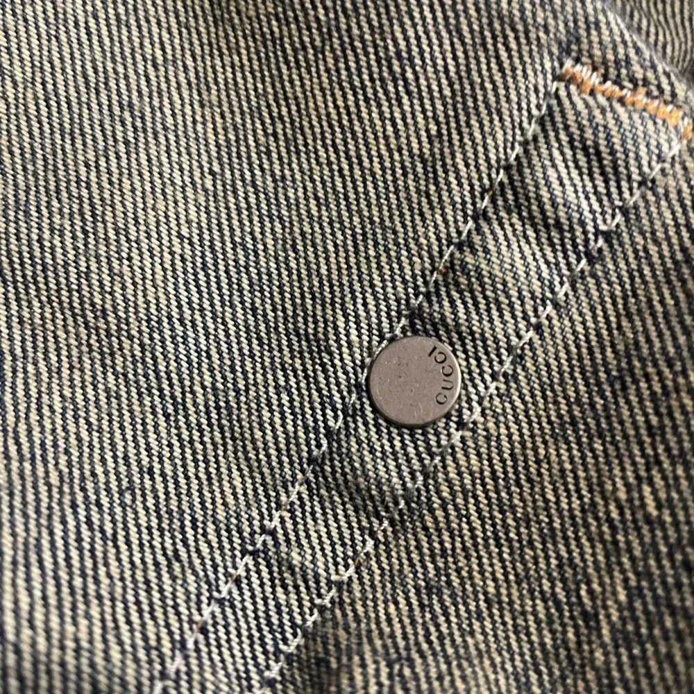 GUCCI MENS DENIM PANT WITH EMBOSSED DETAIL SZ 36